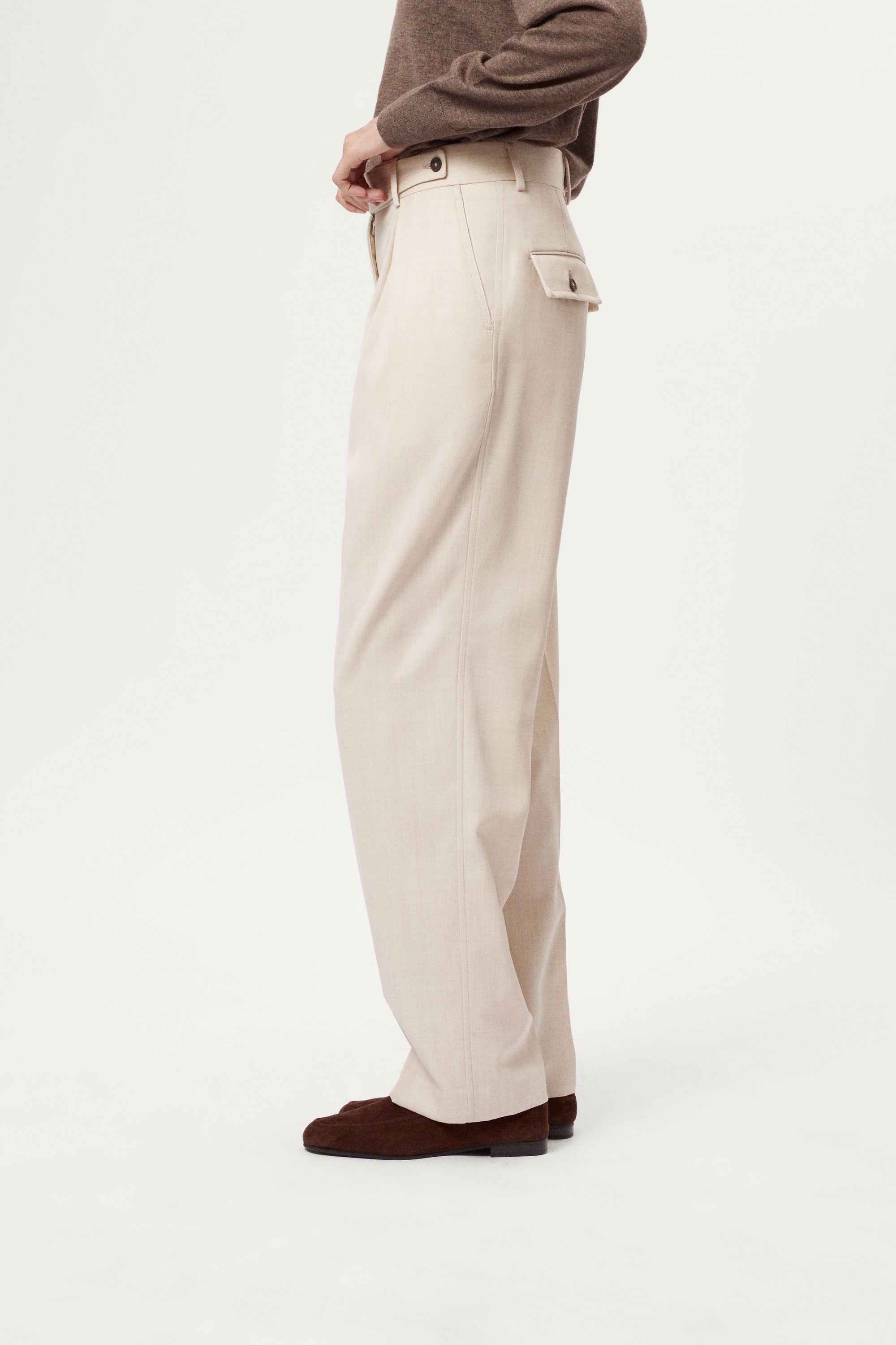 The Twill Wool Tailored Pants with Kissing Pleat