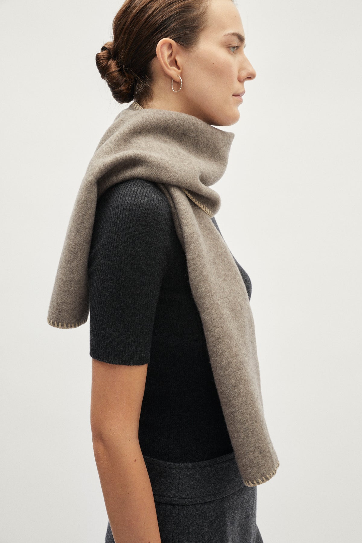 The Woolen Scarf