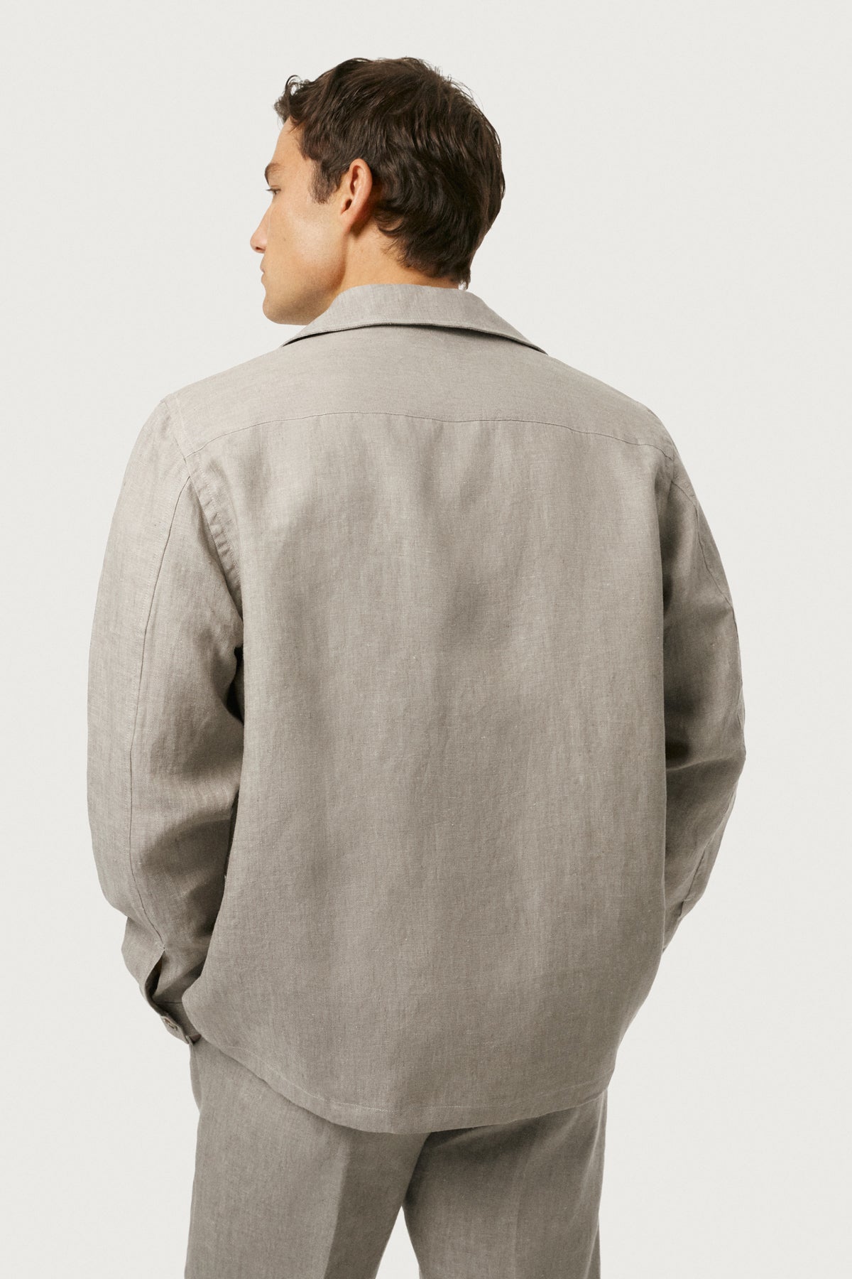 Overshirt con Collo Bowling in Twill di Lino