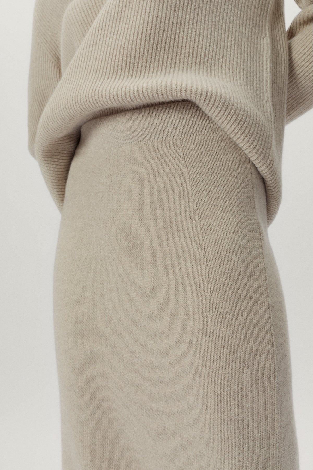 the woolen pencil skirt ecru